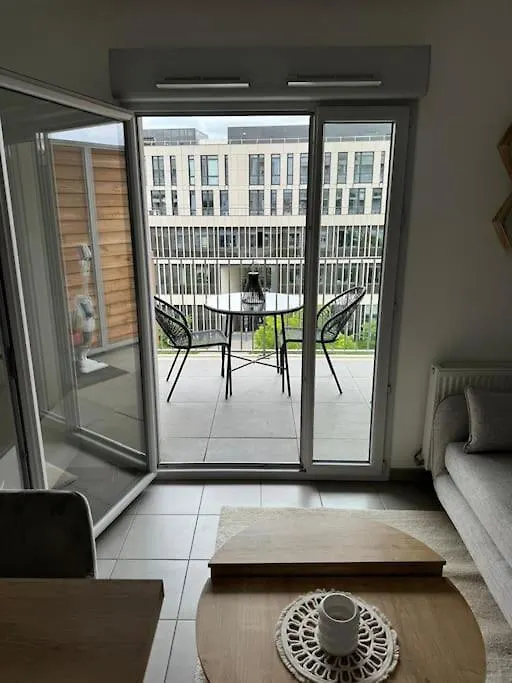 Apartment L'Escale Charmant Studio Villeurbanne La Soie France
